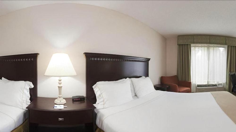 Holiday Inn Express Hotel & Suites Kinston By Ihg Екстериор снимка