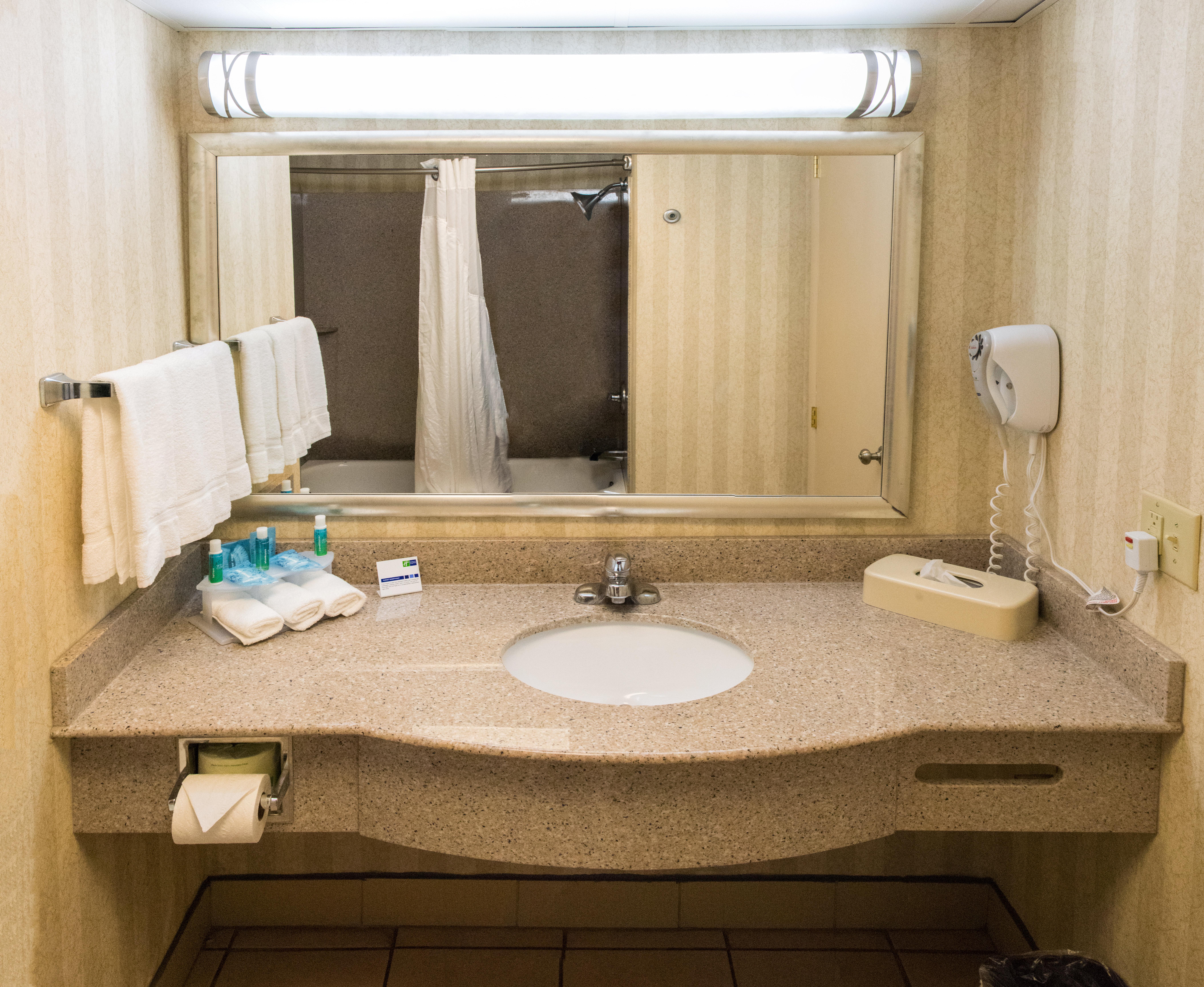 Holiday Inn Express Hotel & Suites Kinston By Ihg Екстериор снимка