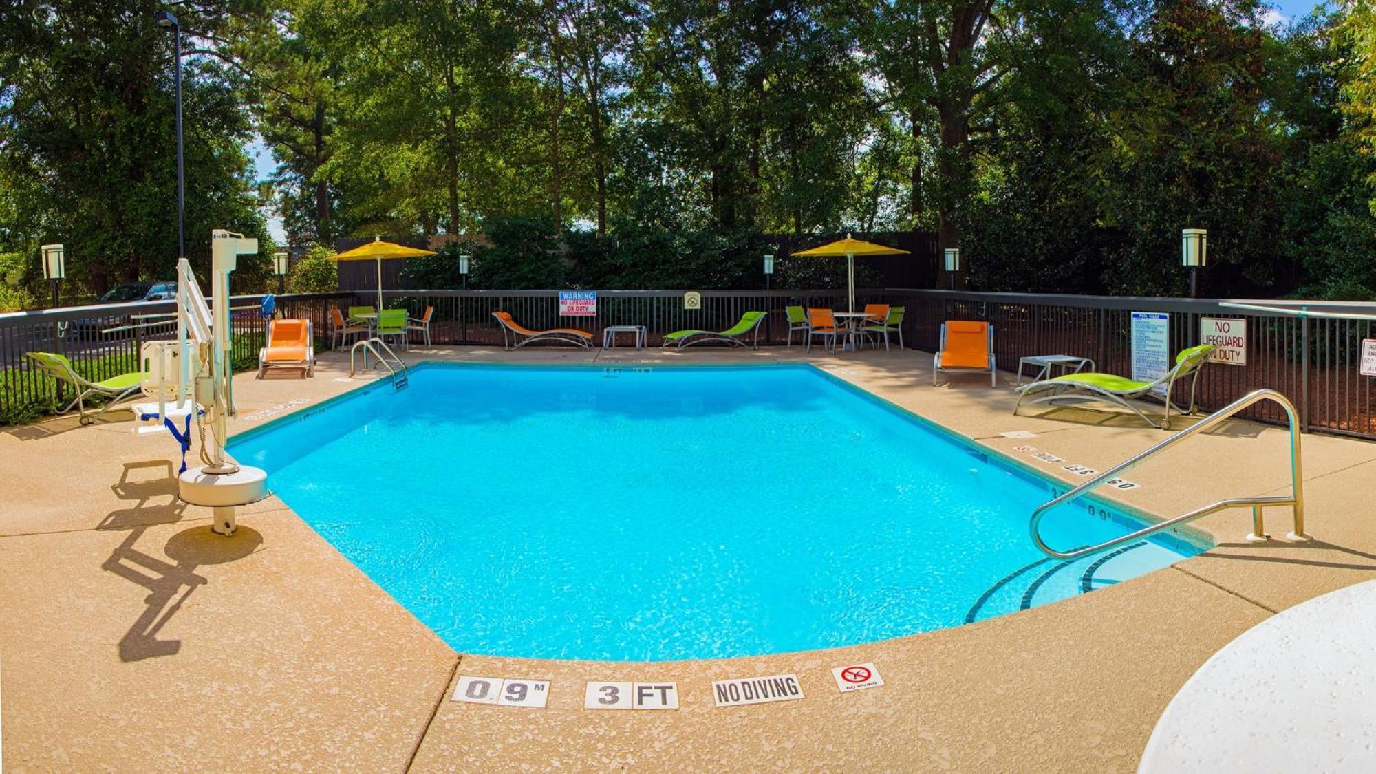 Holiday Inn Express Hotel & Suites Kinston By Ihg Екстериор снимка