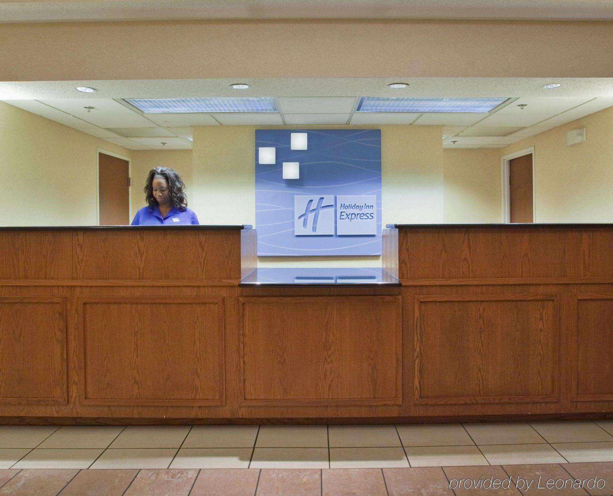 Holiday Inn Express Hotel & Suites Kinston By Ihg Интериор снимка